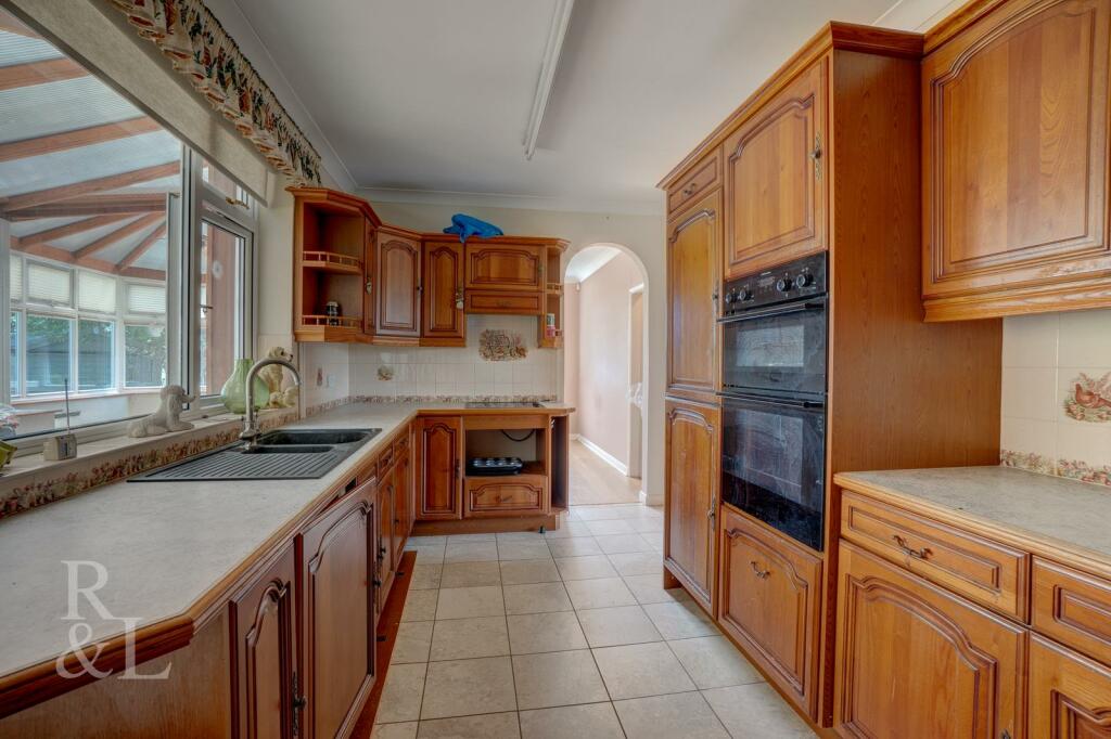 Measham Rd - Interior (2).jpg