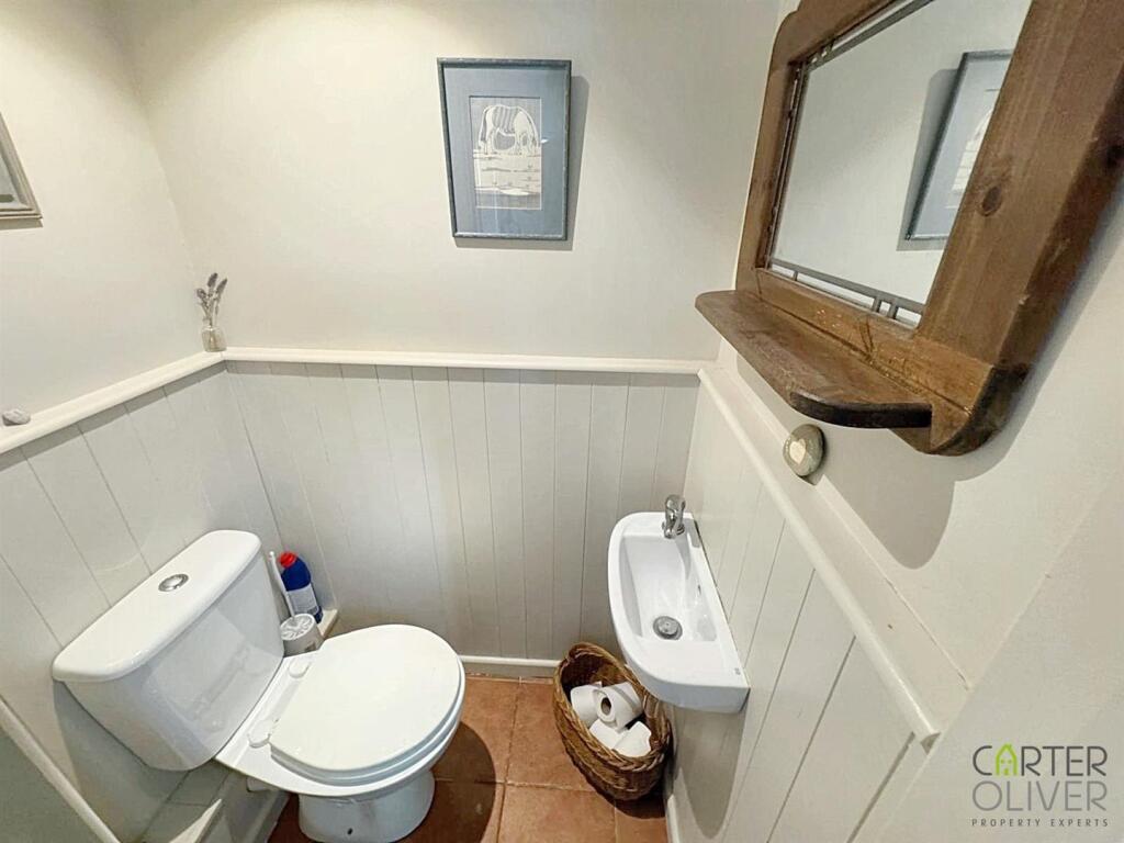 GROUND FLOOR WC