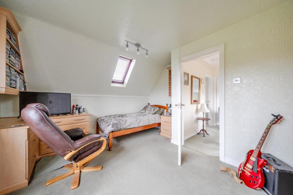 second bedroom 1.jpg