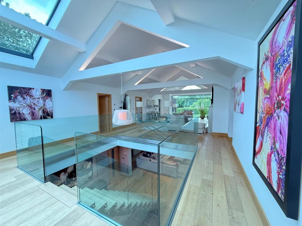 hallway from right.jpg