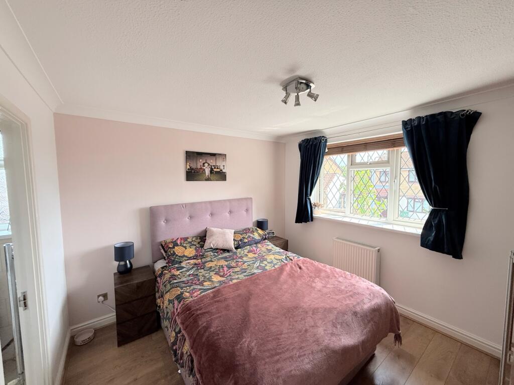 3ECF58FD-9B8B-440E-BC90-2C845D67ACCA