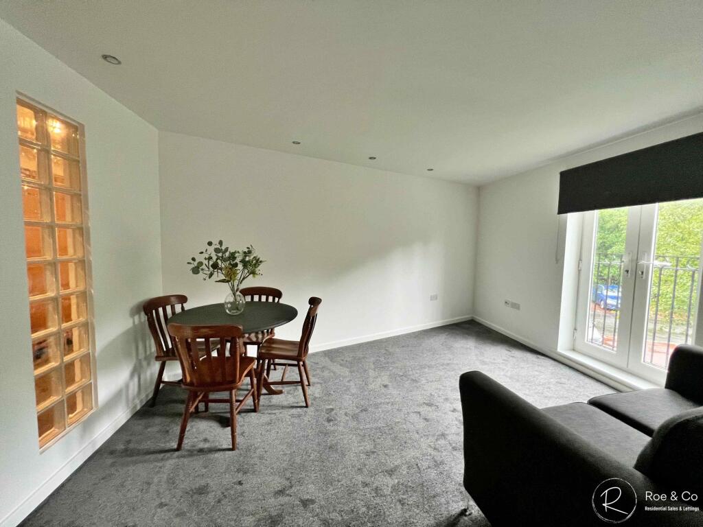Diner/Living Room