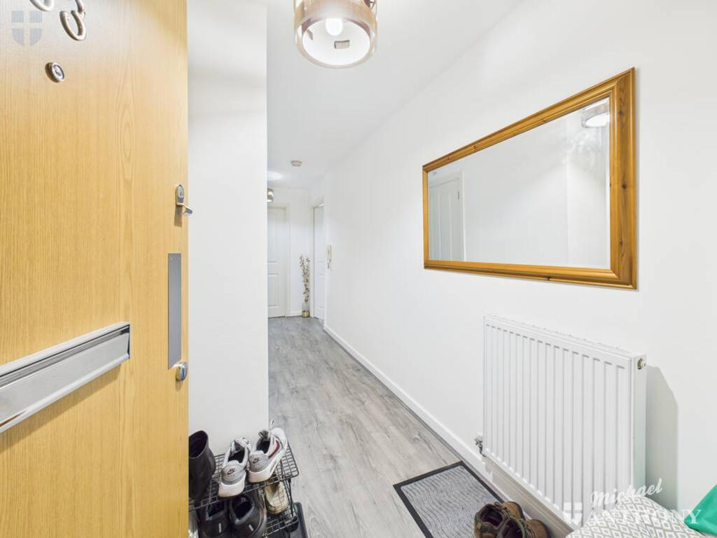 CAM03852G0-PR0464-STILL016-thumbnail-h750-70