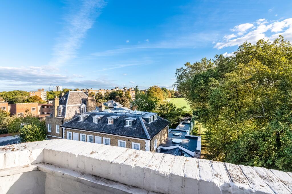 9 Hurlingham Court M