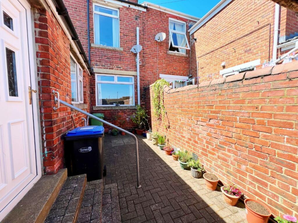 Yard pic 3.jpg