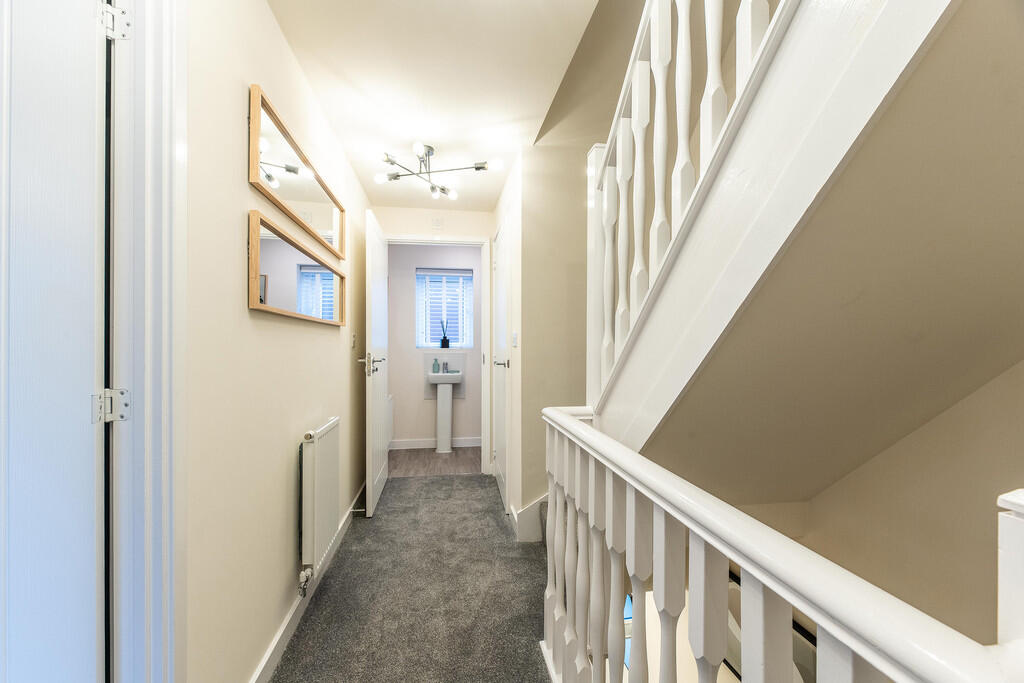 2 Chateau Mews 00...