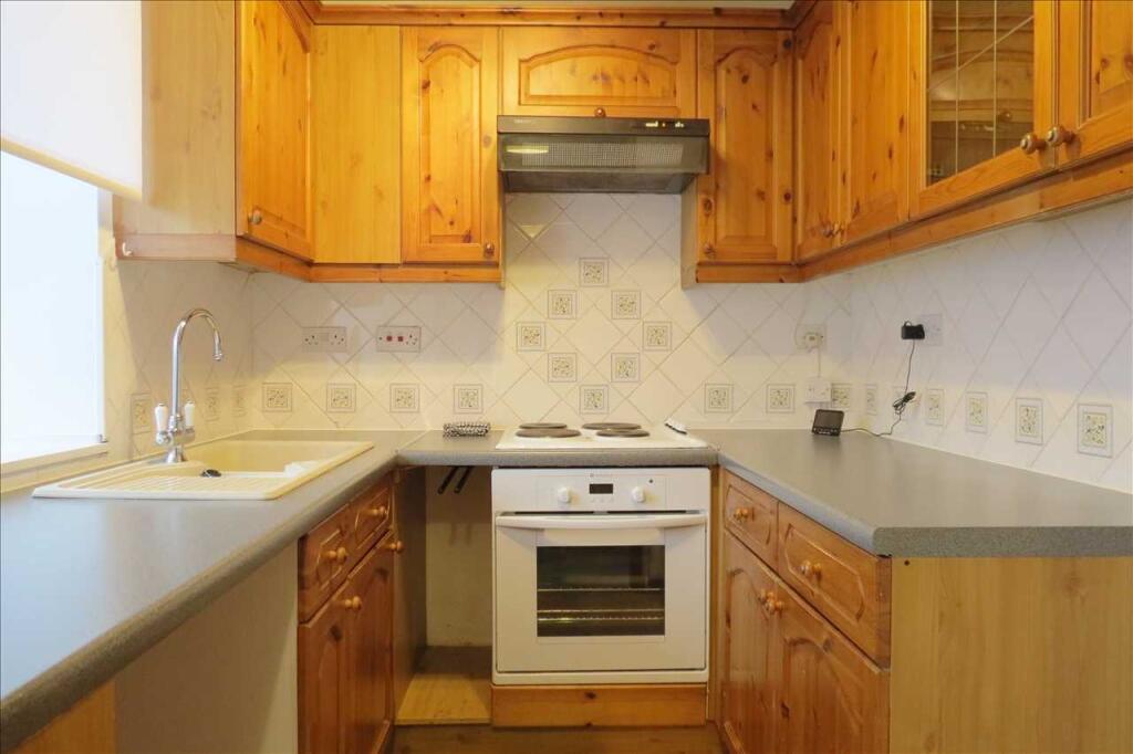 Kitchen: