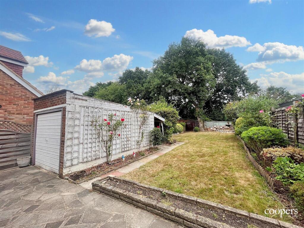 Garden 2 (3).jpg