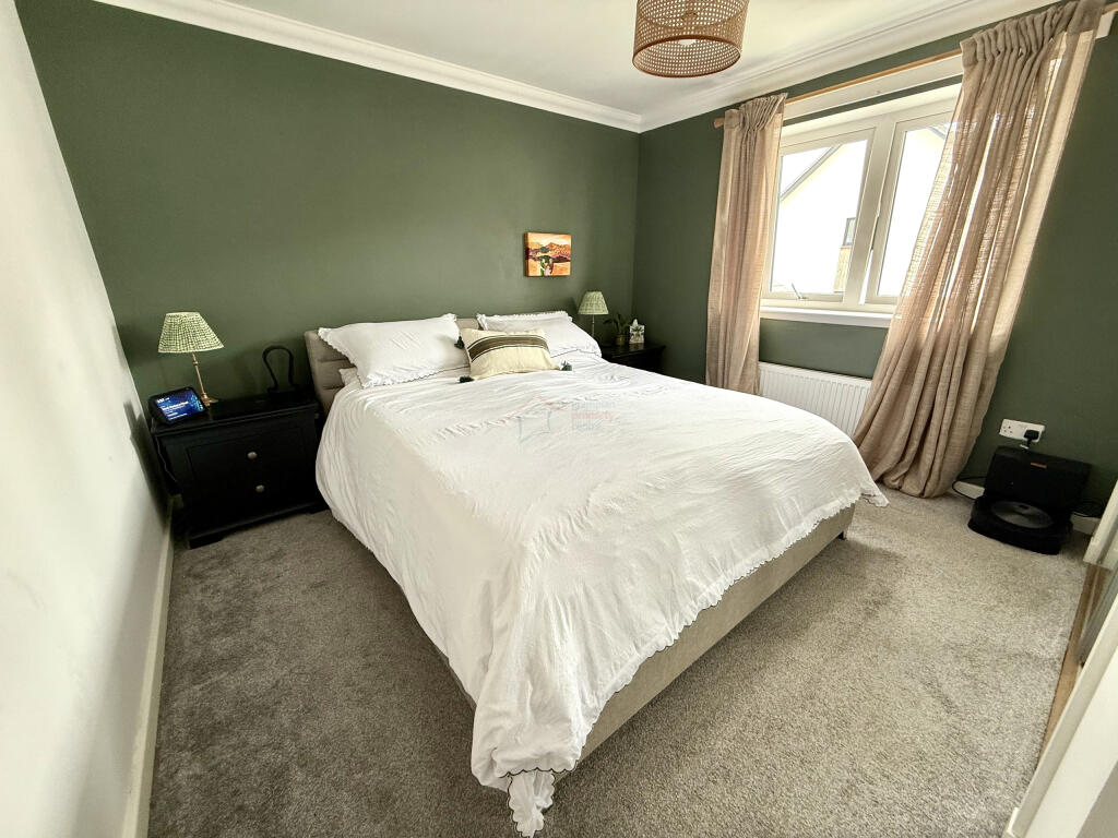Bedroom 1a.JPG