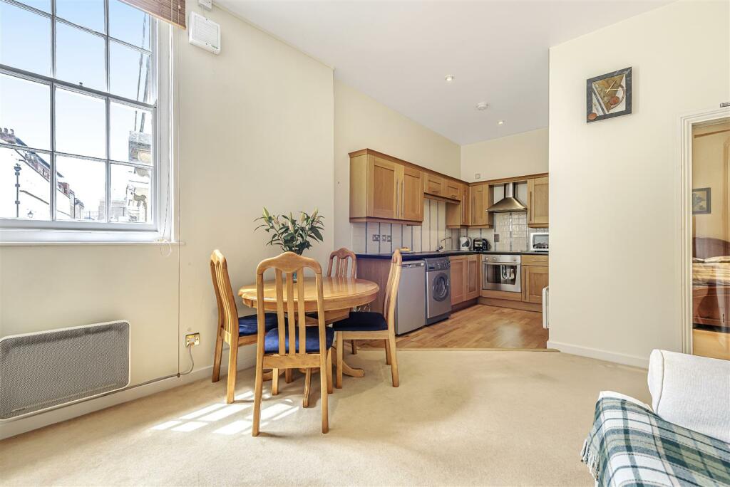 Living Space | Kitchen