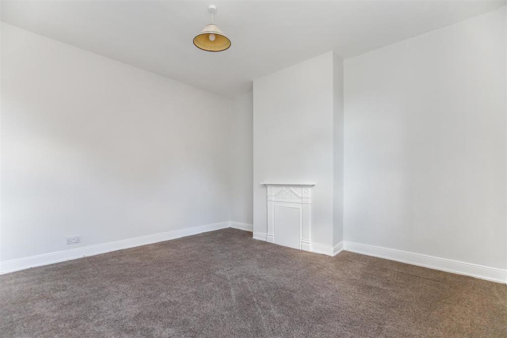 BM00374-S-IMG_0132-5-SOUTH.jpg