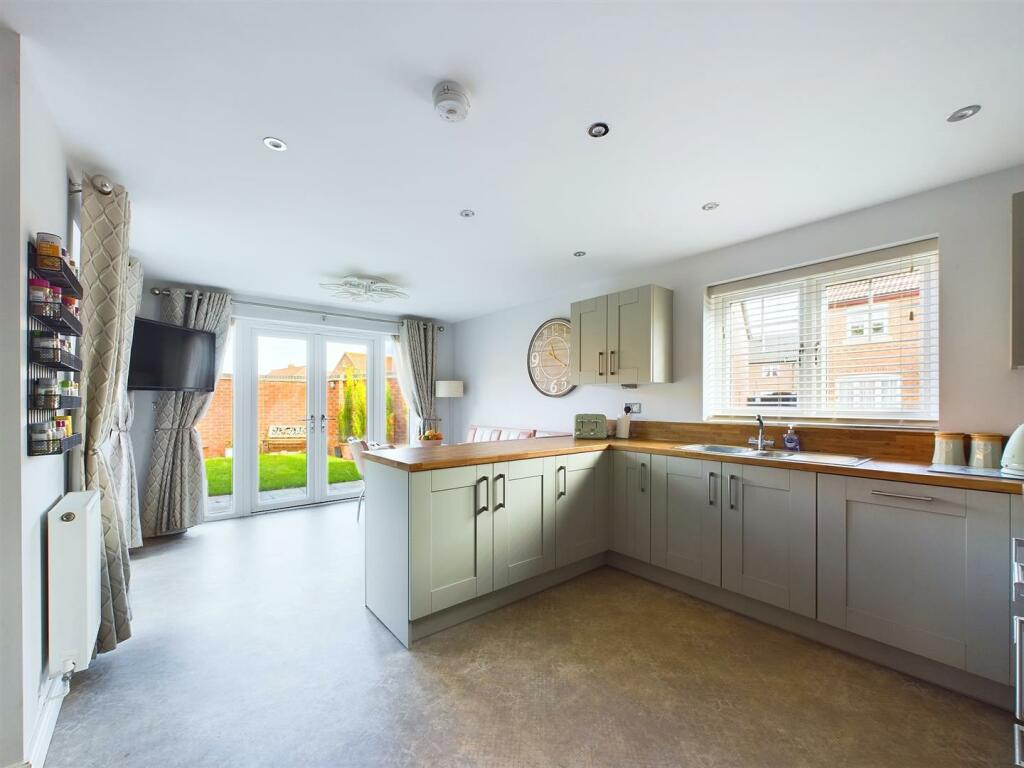 Kitchen/Dining Room