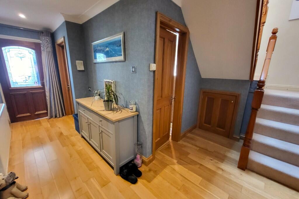 Entrance Hall (2) 
