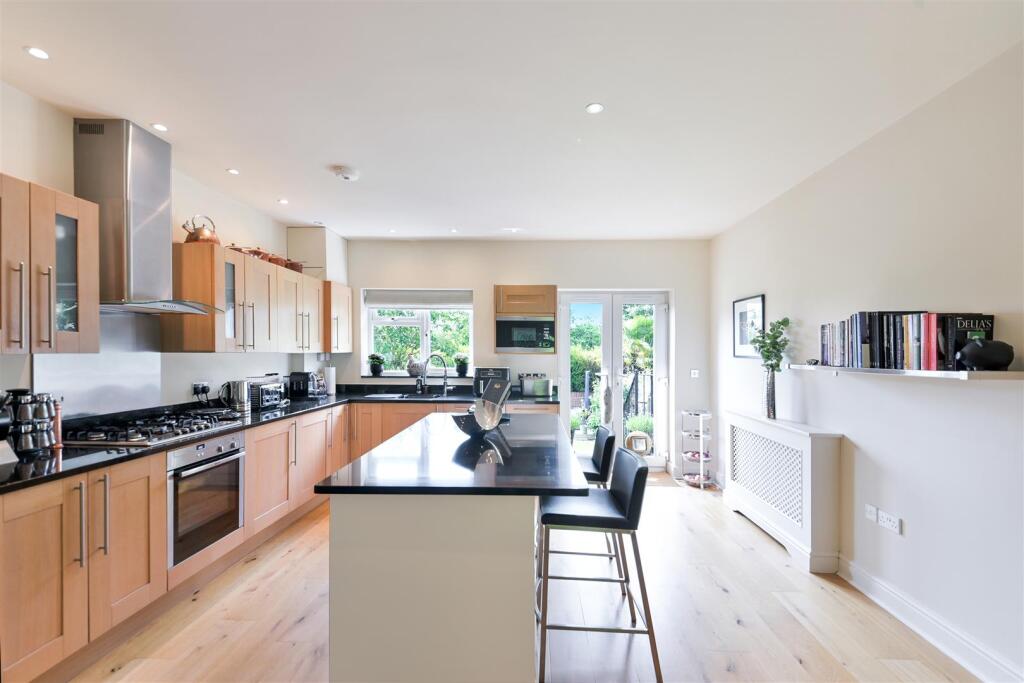 KINGSWOOD ROAD (20).jpg