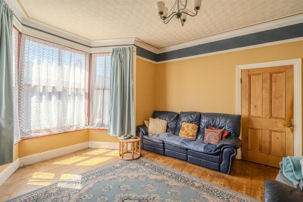 8 Cwmavon Road-10.jpg