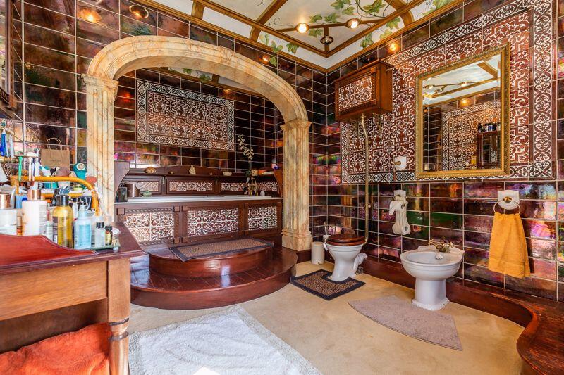 Master Bedroom En Suite