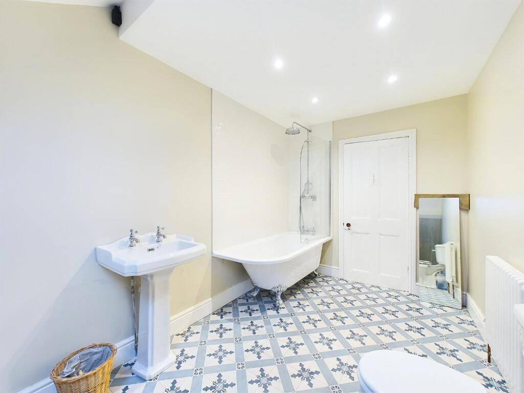 Bathroom 2