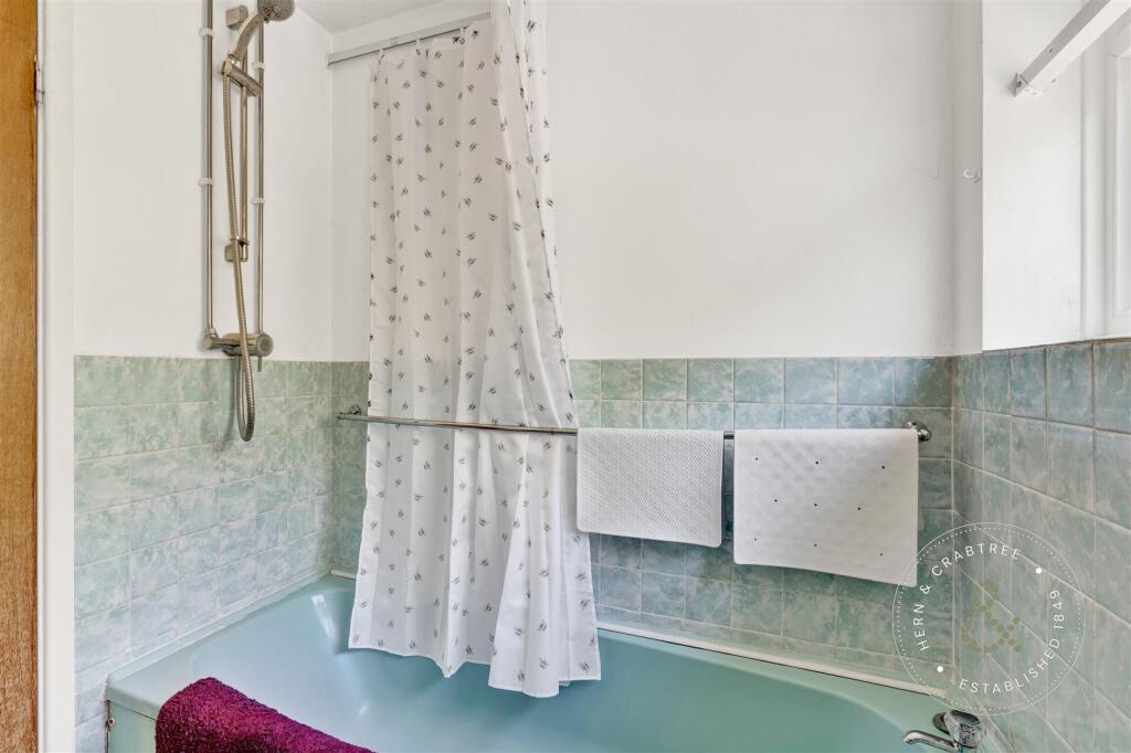 Rhiwr ddar, hern crabtree (13).jpg