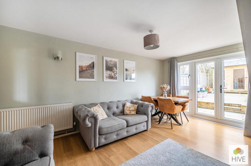 Sitting/Dining room