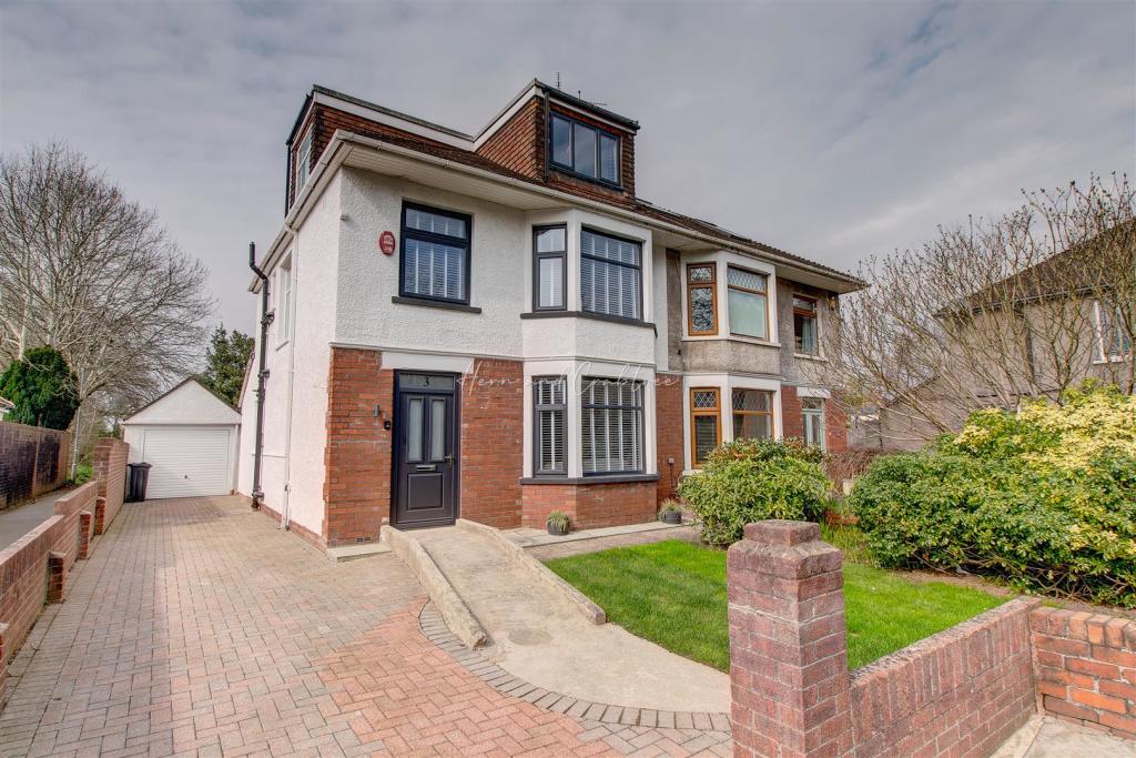 King George V_Hern_Crabtree_ (44).jpg