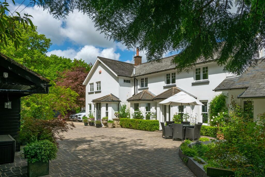 Juniper Stables externals-2.jpg