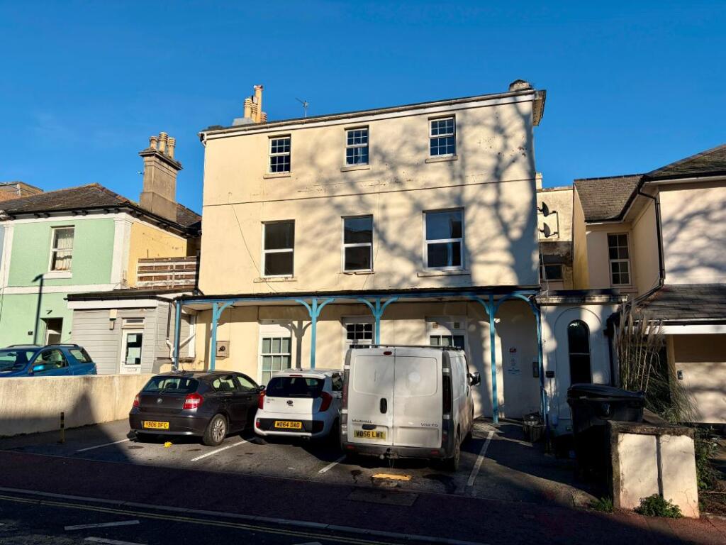 Flat 3, 91 Abbey Road, Torquay, Devon, TQ2 5NN