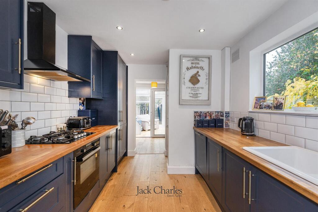 60 Mabledon Rd, TN9 2TG 005.jpg