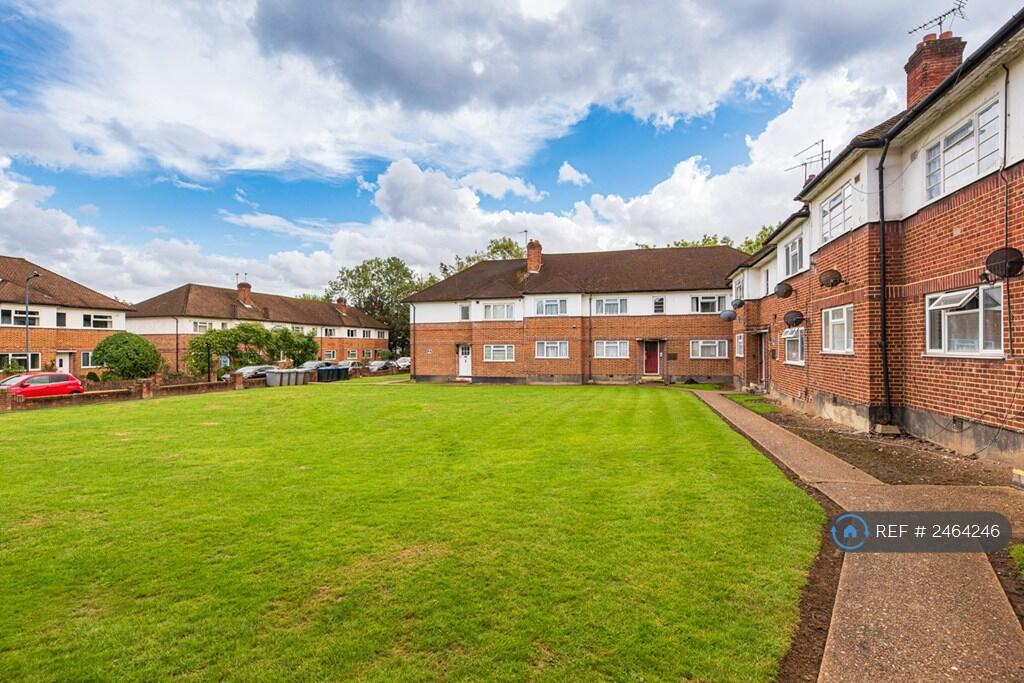 Main Entrance/Communal Green