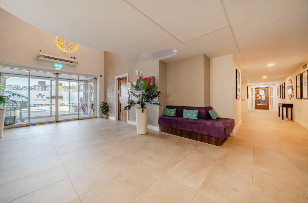 1382716-9-691b28f...