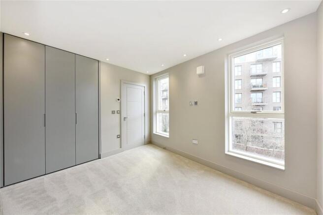 10129_CAT180101_I...