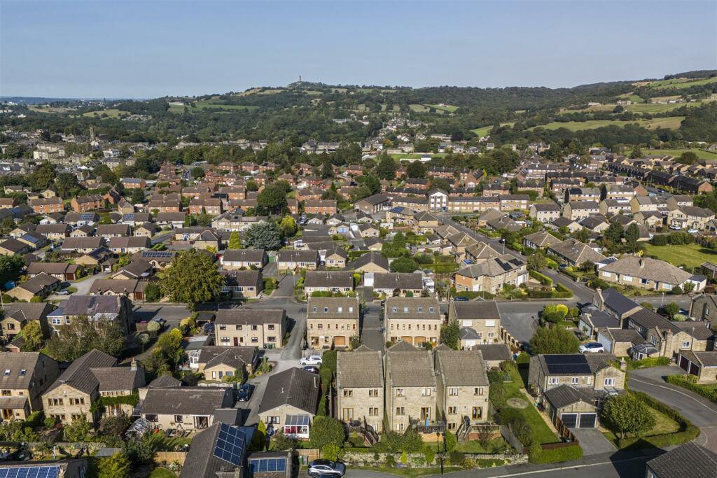 Bramleys Estate Agents - Long Lane - Honley (5).jp