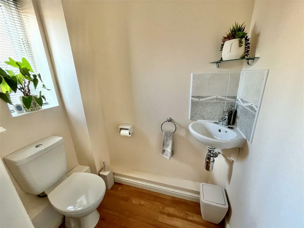 Ground Floor WC.jpg