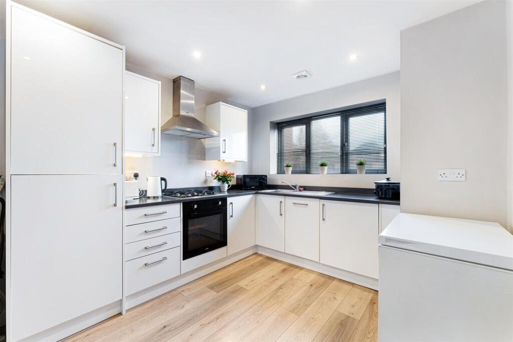 6 Lark Hill Court-26.jpg