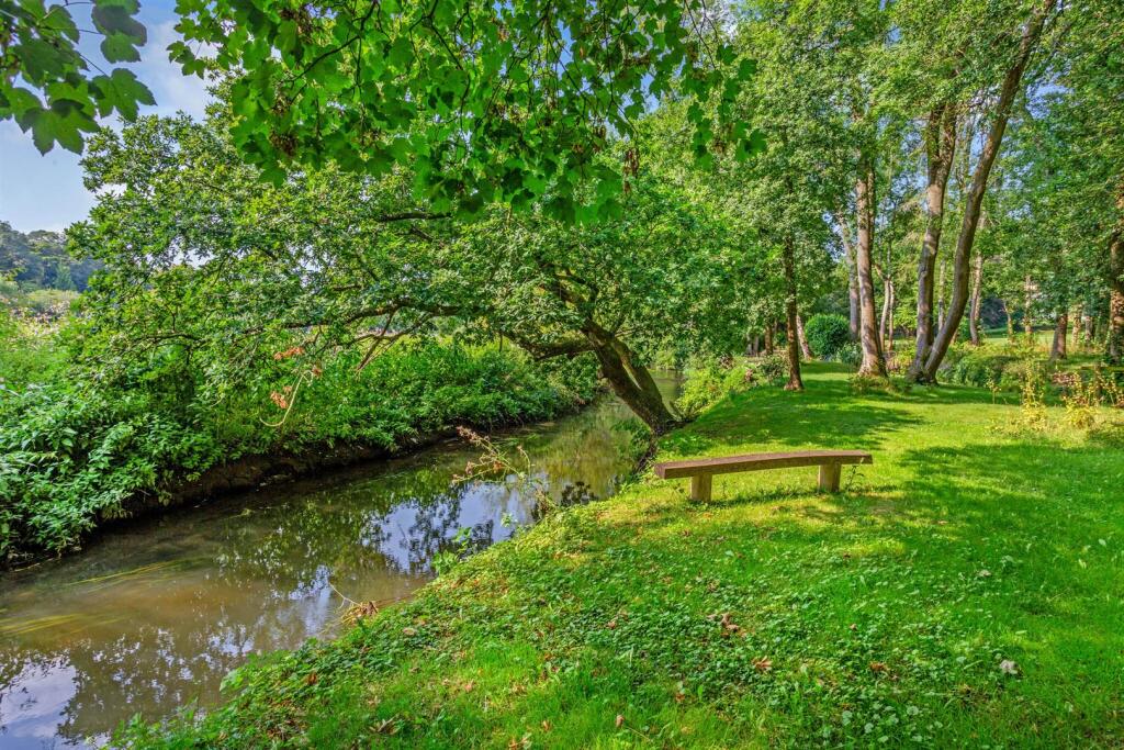 76950_3 The Courtyard Moor Park (34)_low.jpg