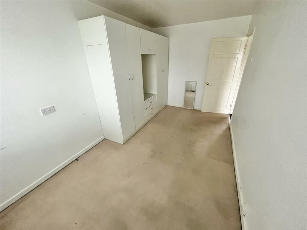 Bedroom 2 Aspect 2