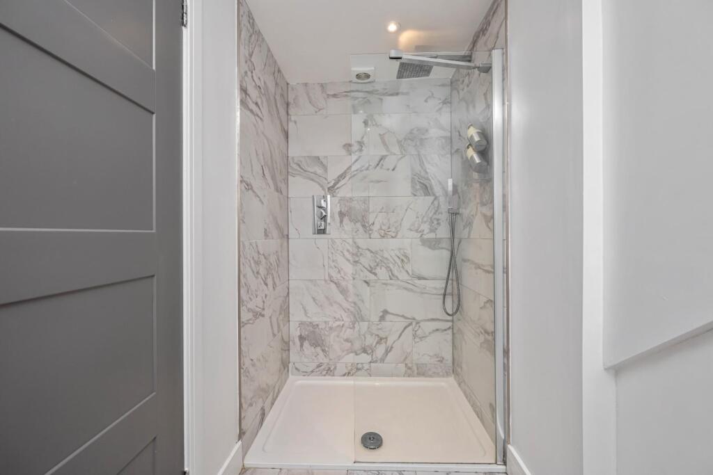 Elizabeth Avenue (17).jpg