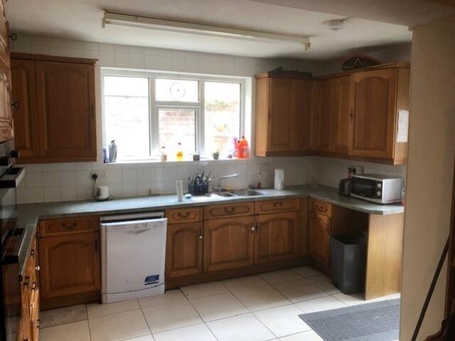 32 Dudley Road Kitchen