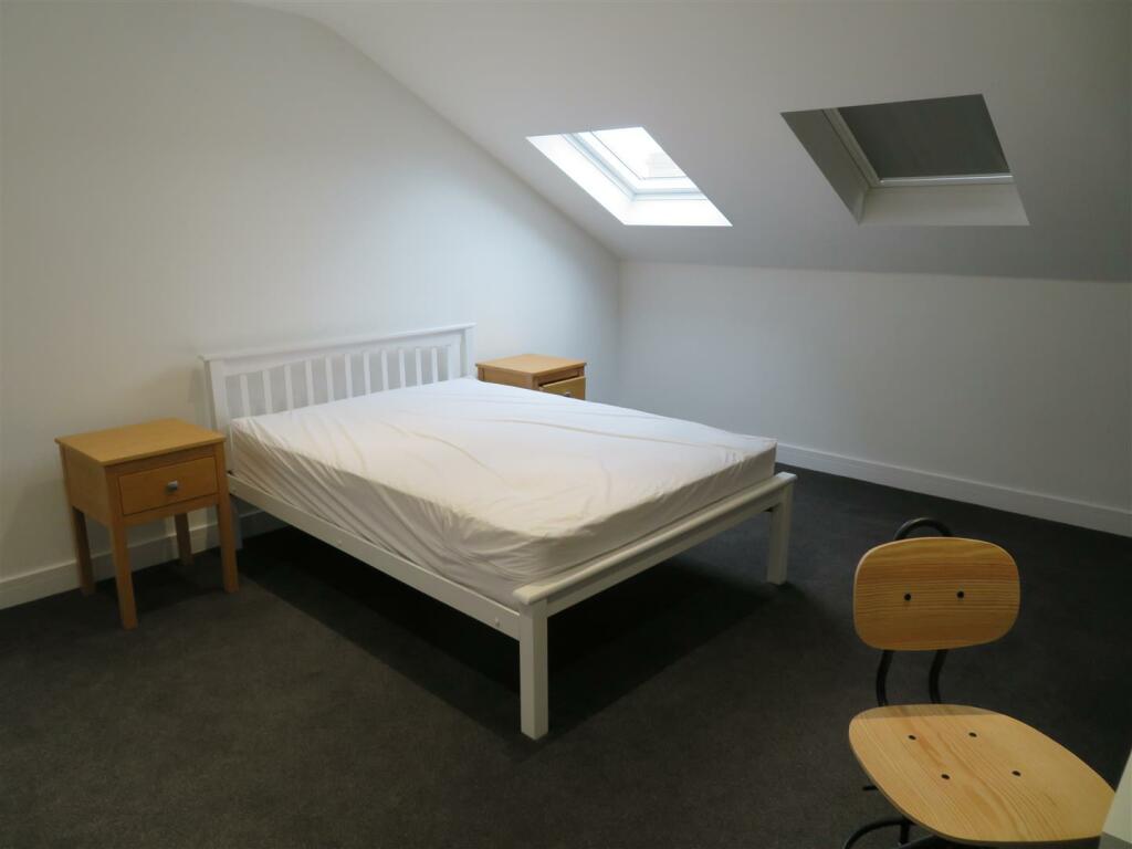 40 Darlington Room 6.JPG