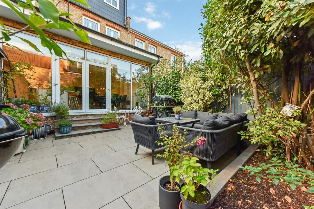 South Facing Garden