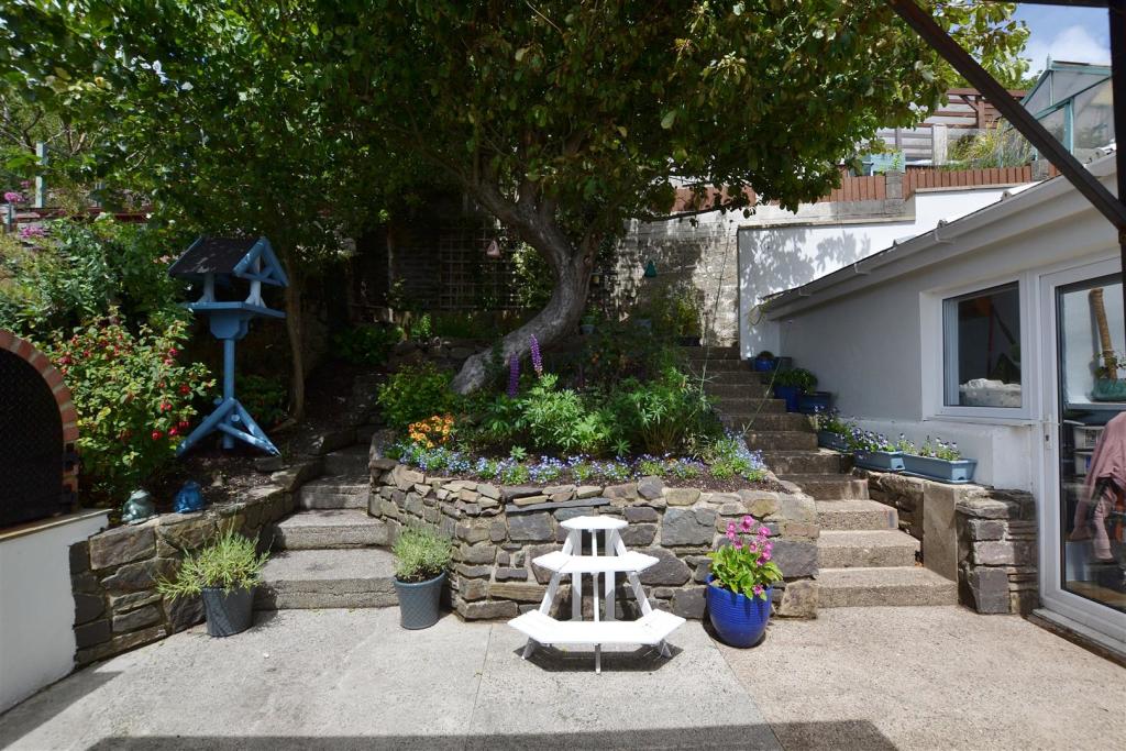 garden,.JPG