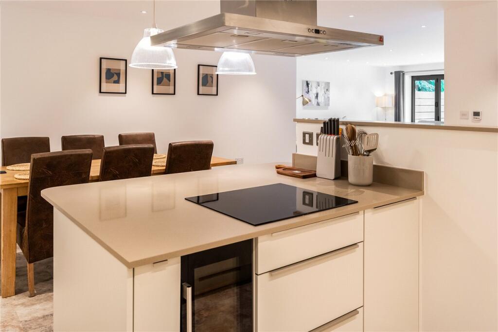 Kitchen/Dining
