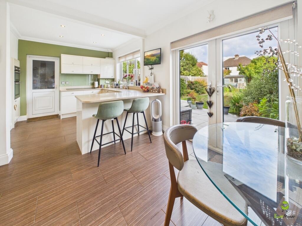 Presented by Clinton at EweMove Bexleyheath and Da