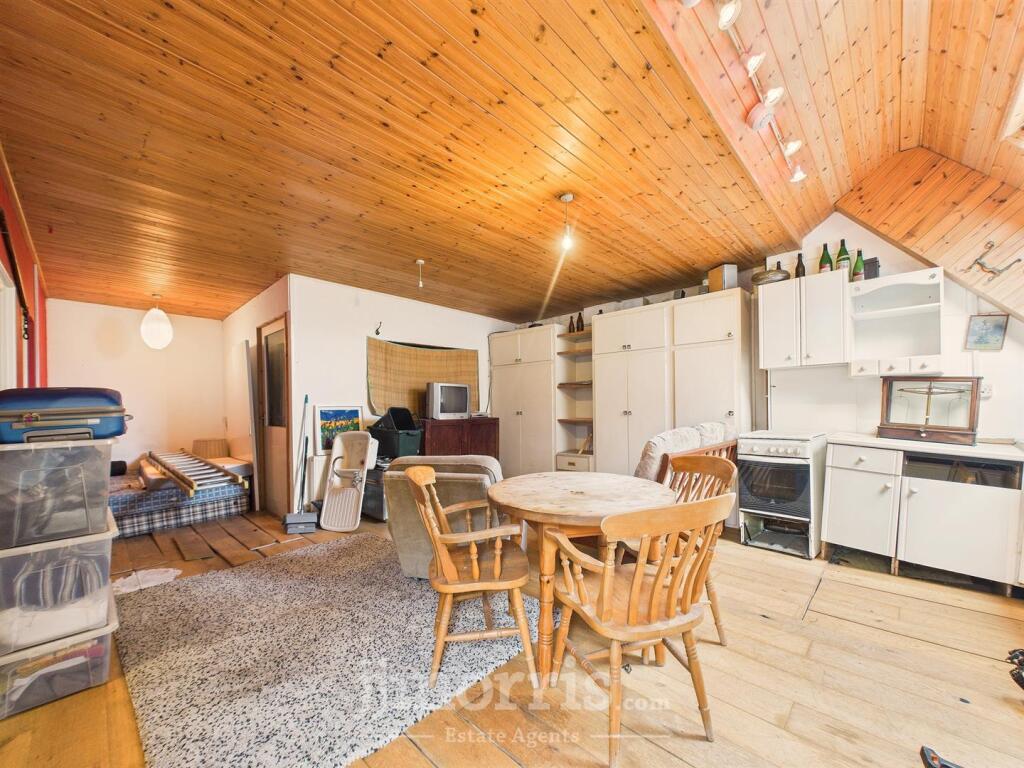 Living Room/Kithcen/Bedroom