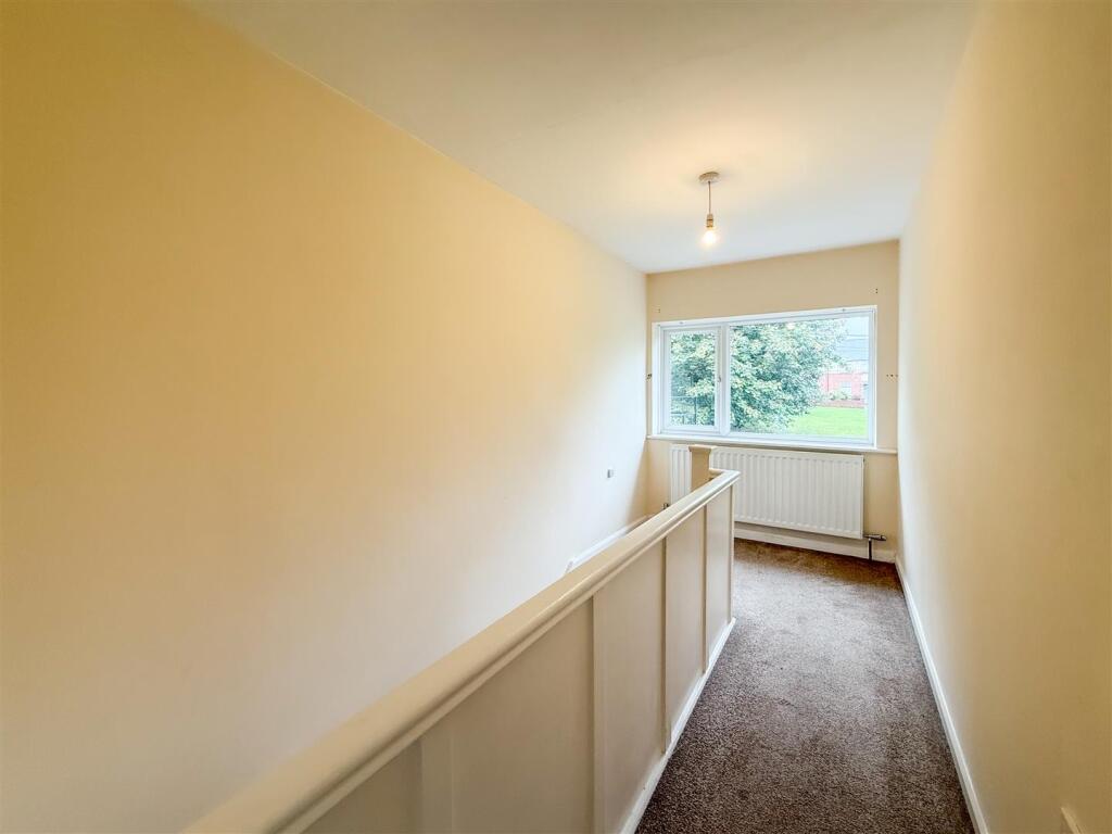 ACCOMMODATION TO THE FIRST FLOOR