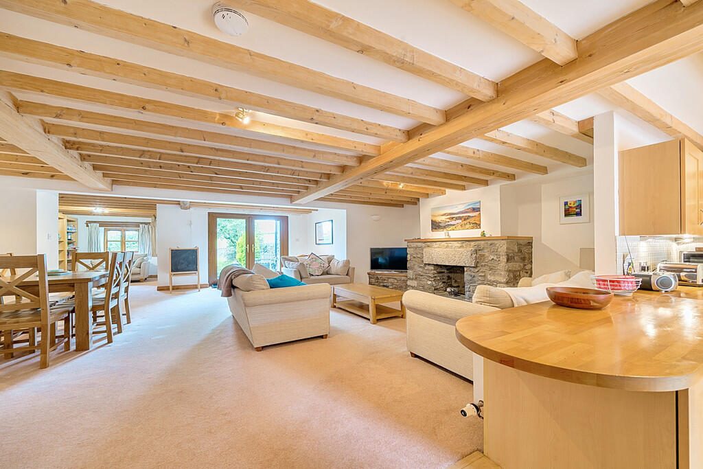 Living Dining Are...