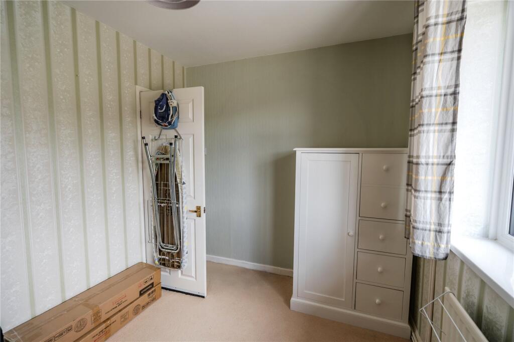 Bedroom 2 (2)