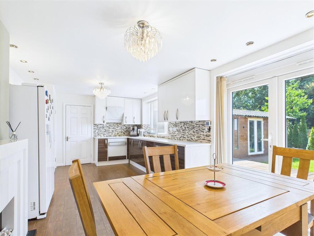 Empire Road, Burton Upon Trent (11).jpg