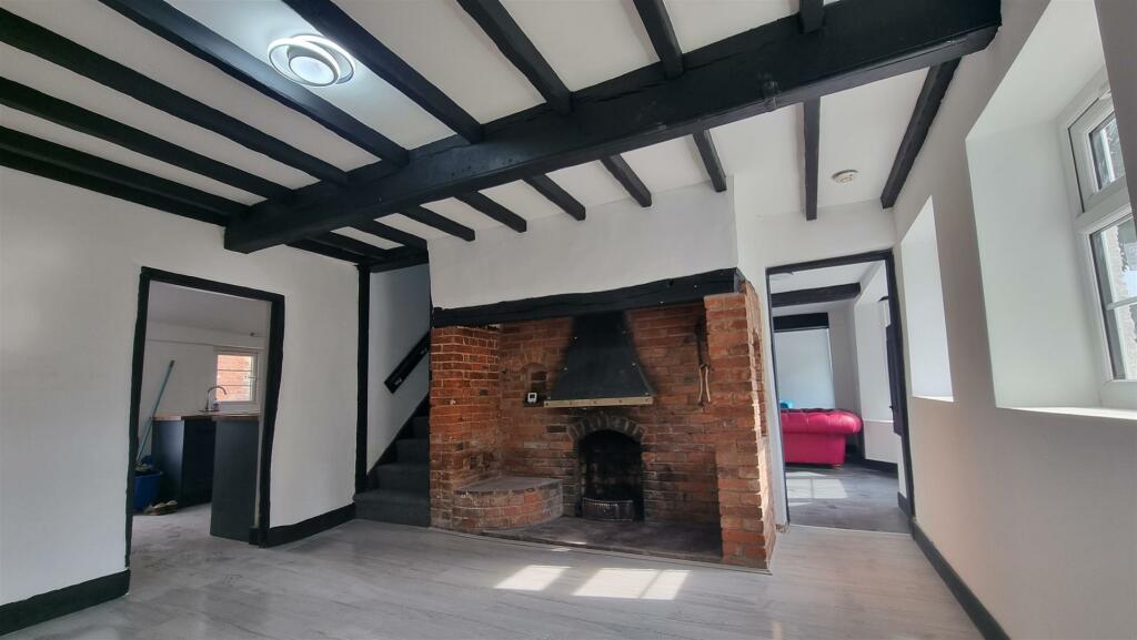 Lounge 1
