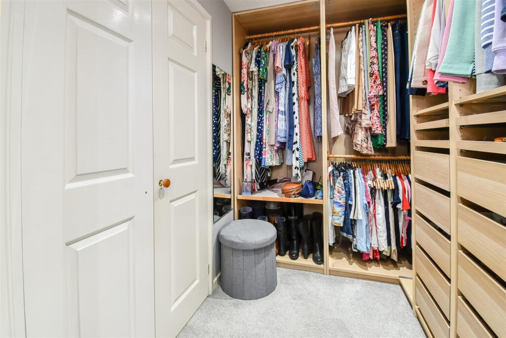 Dressing room / Bedroom Four