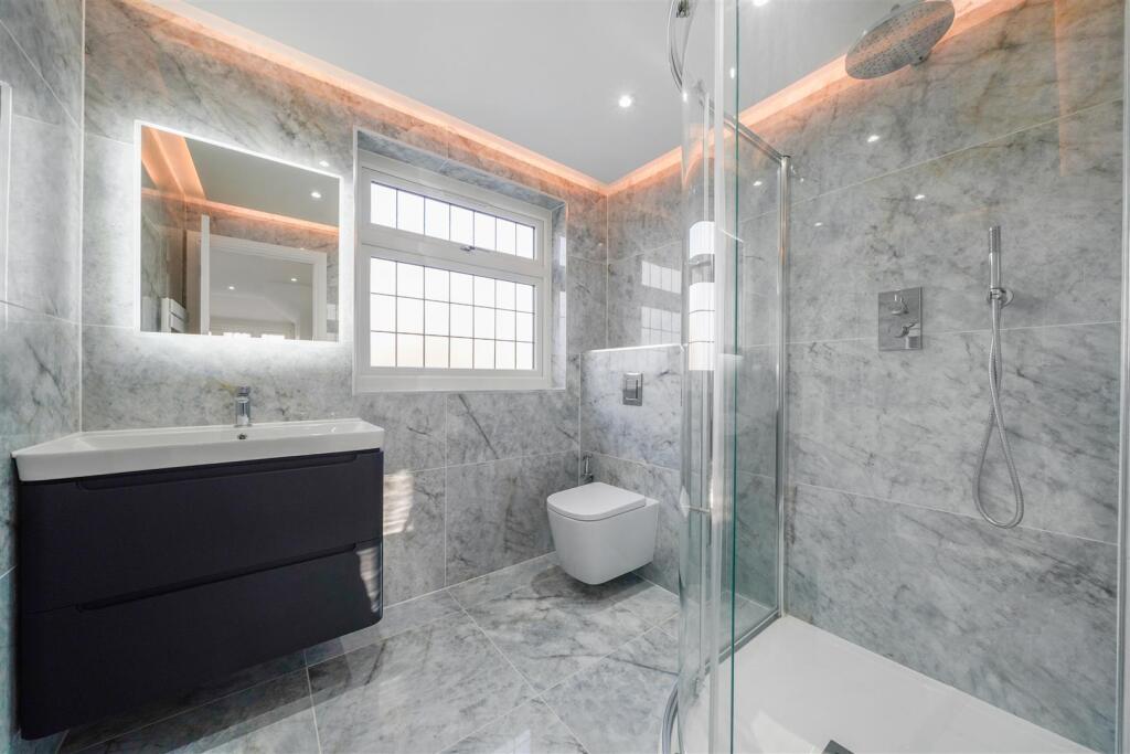 Ensuite